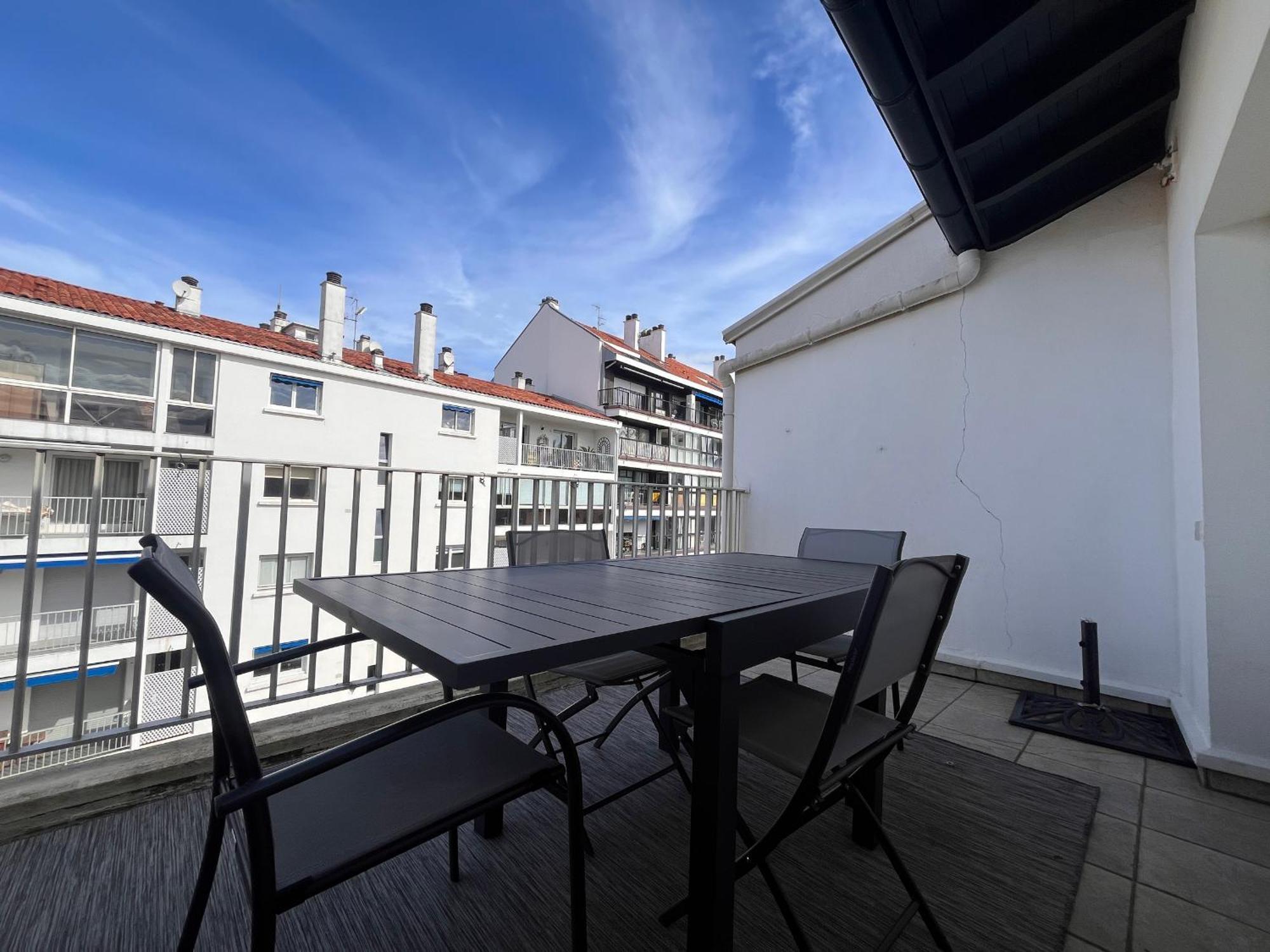 Coeur De Saint-Jean-De-Luz : Appartement Lumineux Avec Balcon, Proche Plage Et Commerces - Fr-1-239-1079 ภายนอก รูปภาพ